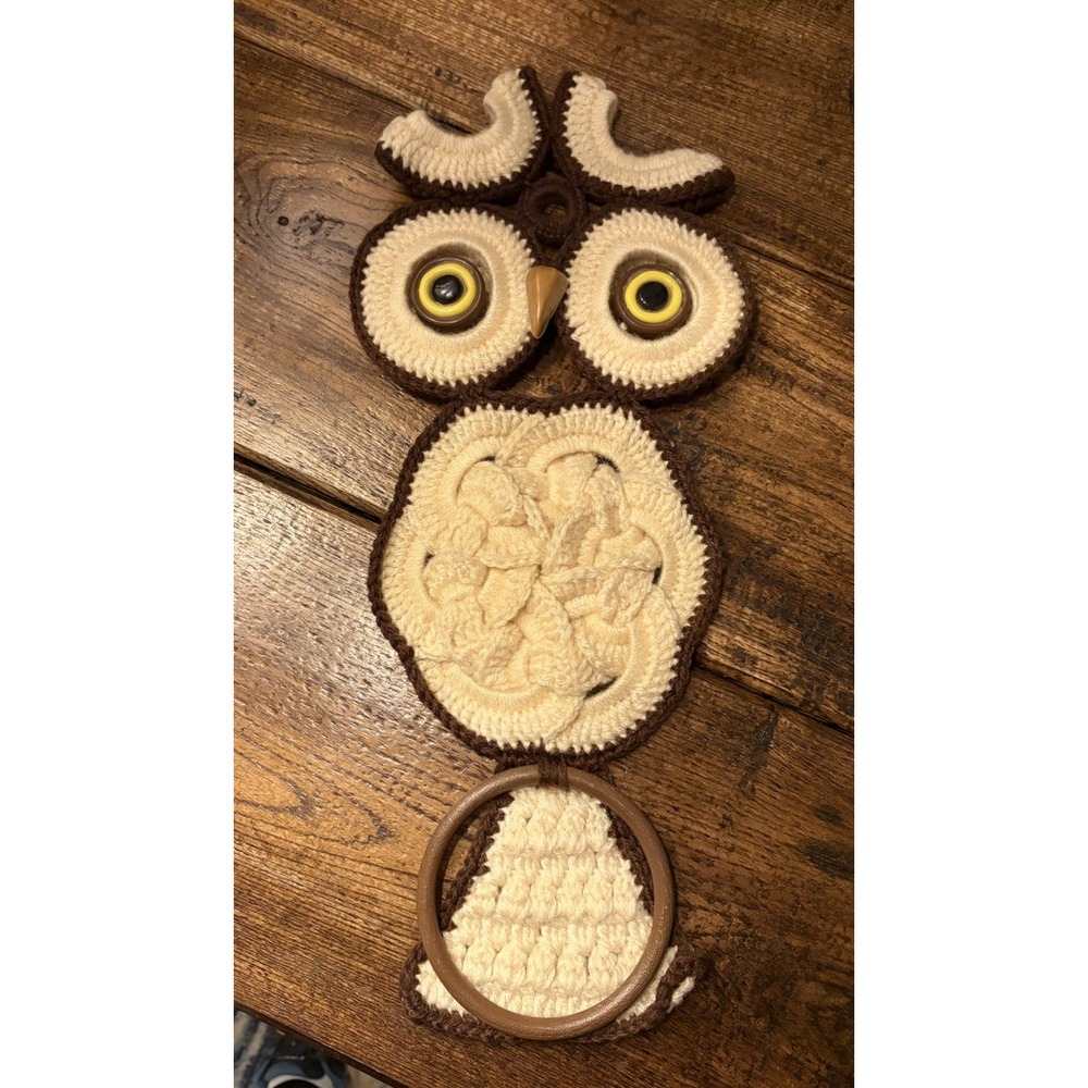 Vintage Handmade Fall Owl Crochet Wall Hanging MCM Boho Towel Holder Hanger 70s